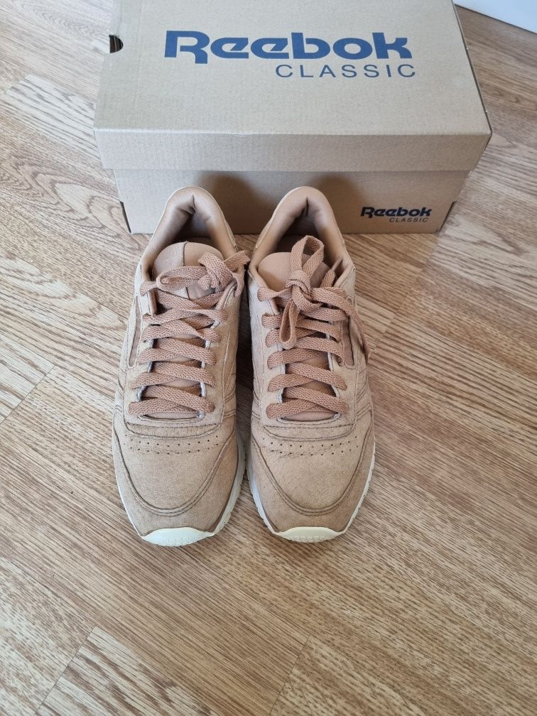 Продам кроссовки Reebok