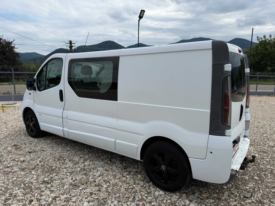 Opel vivaro  trafic 2005 1.9 tdi 5 locuri