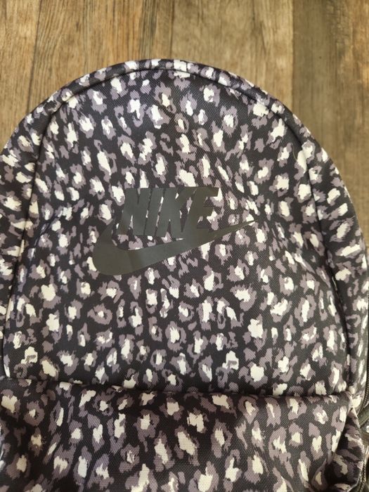 Раница Nike черно и бяло