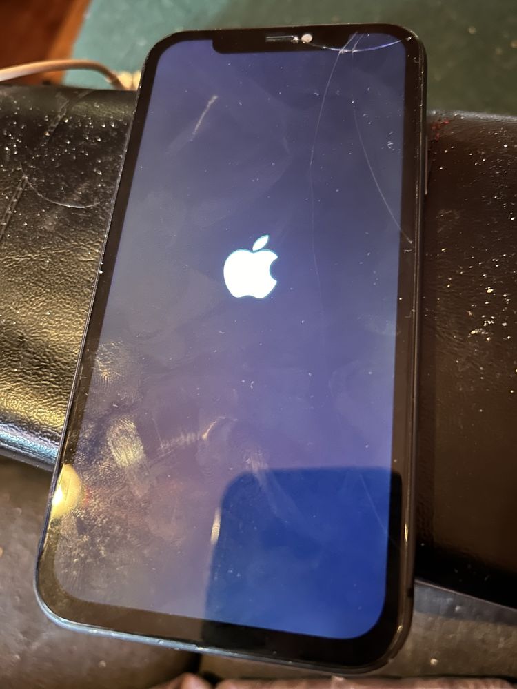 iPhone 11 64 GB !