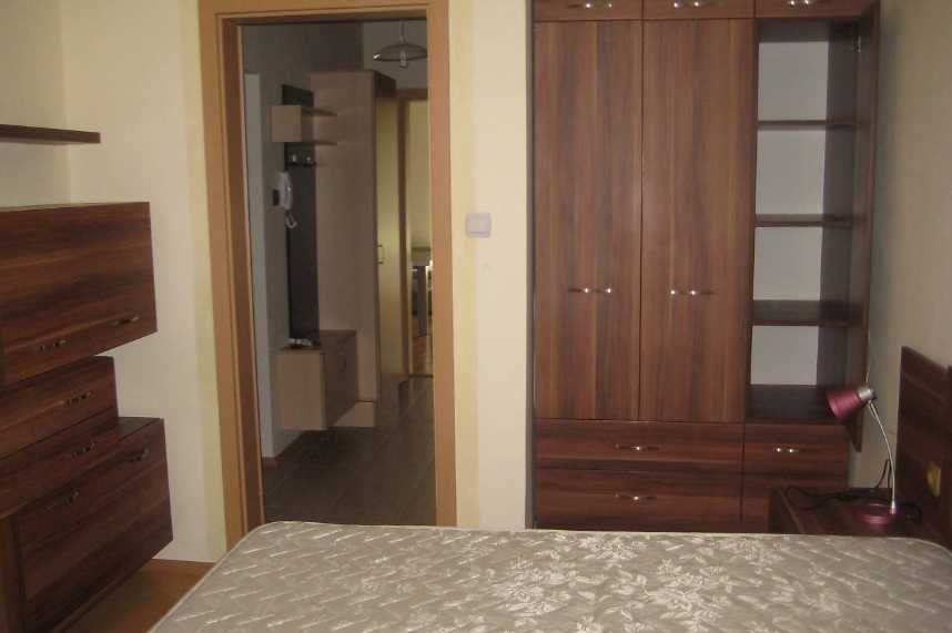 Дава се под наем Двустаен апартамент в Бургас, Център - 65 кв.м за 425 € - Снимка #5