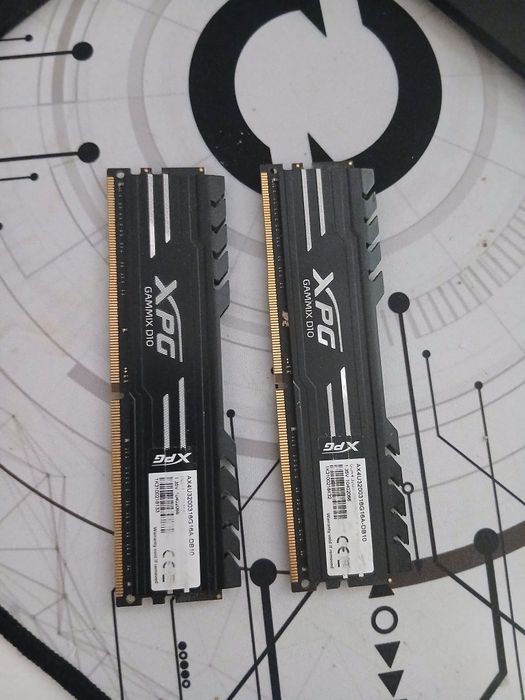 Rami Adata Xpg Gammix D10 32GB ddr4