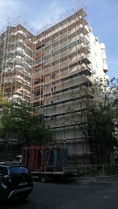 Inchiriere schela metalica