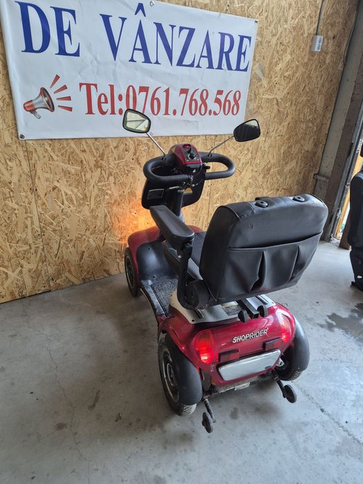 Cărucior scuter electric