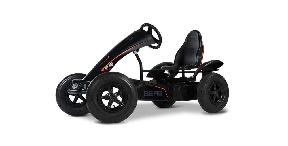 Kart, cart cu pedale pentru copii Berg Black Edition.