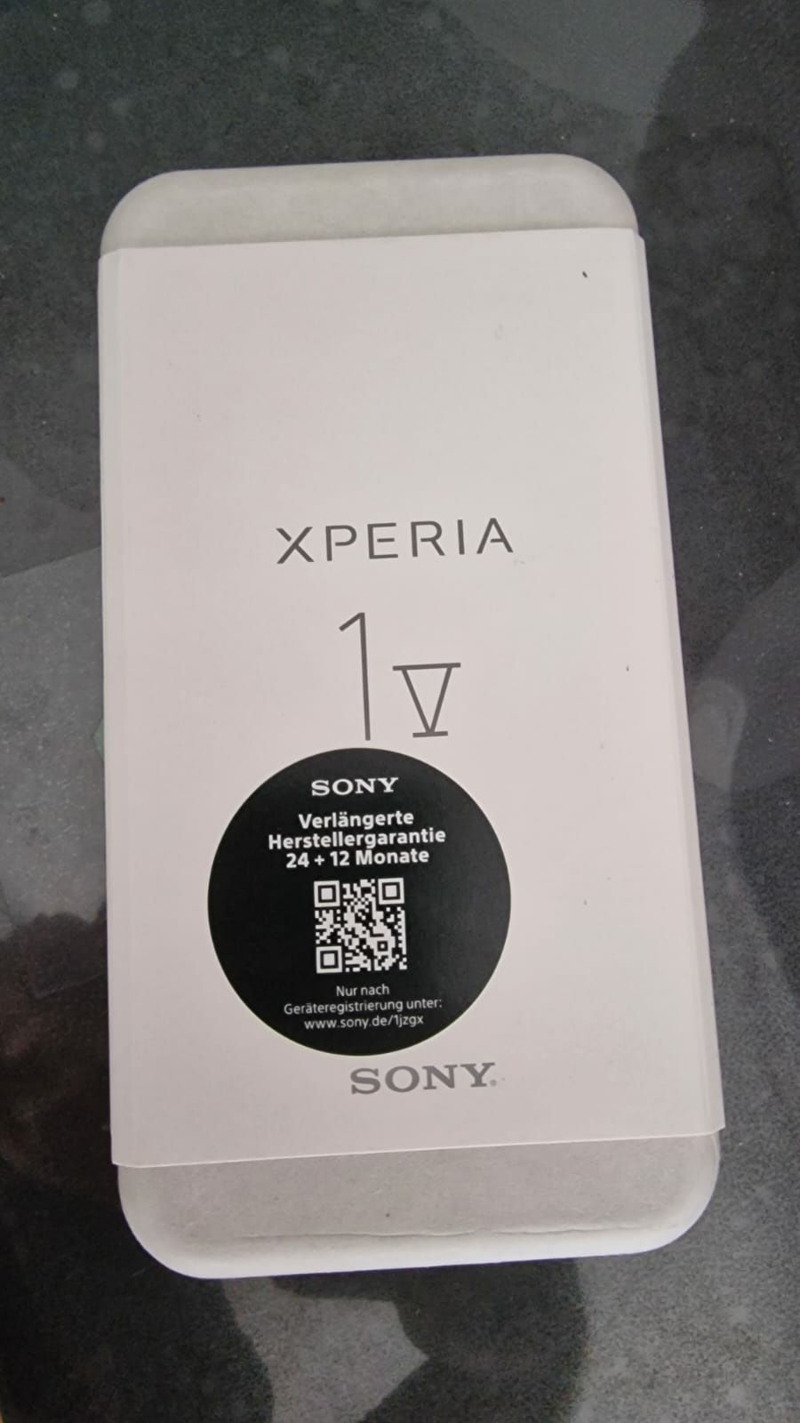 Sony 1v,  Nou ( sigilat)