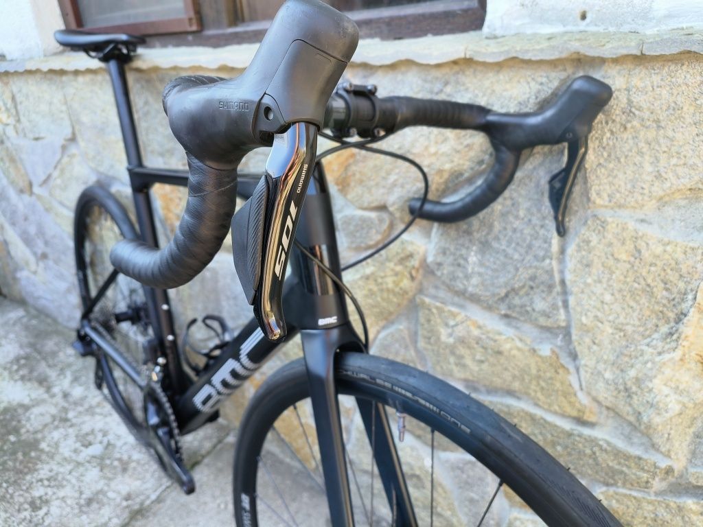 BMC Roadmachine FIVE Di2 2x12