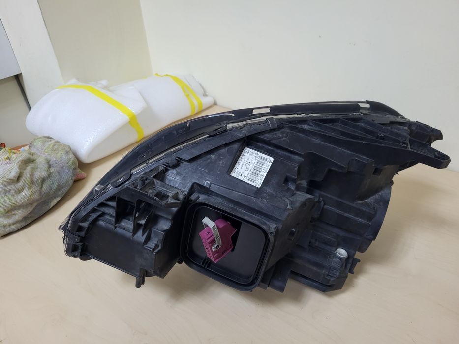 Десен фар фарове Mercedes w246 B класа far farove мерцедес 246 б класа