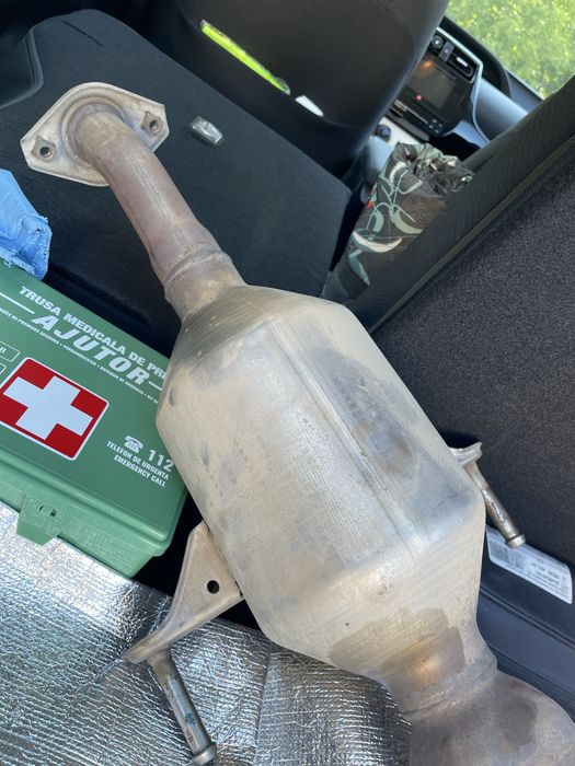 Catalizator Toyota Prius mk 4 (2017)