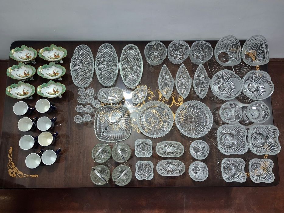 43ta xrustal 14ta chinni hammasi zo'r turibdi