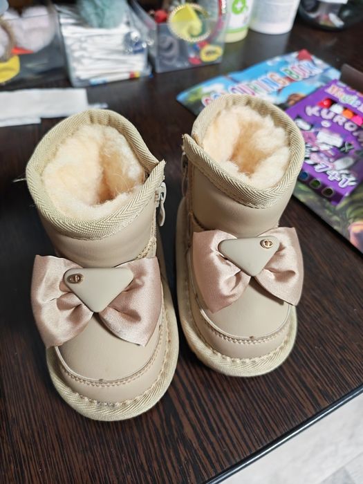 Продам сапожки зима новые