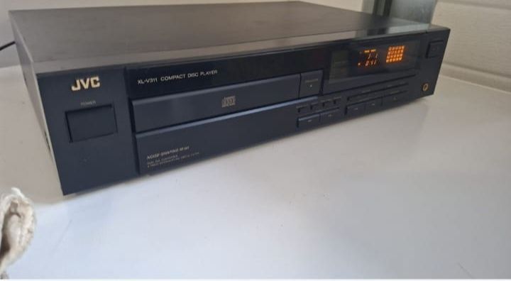 Cd player JVC XL V311 in stare perfecta