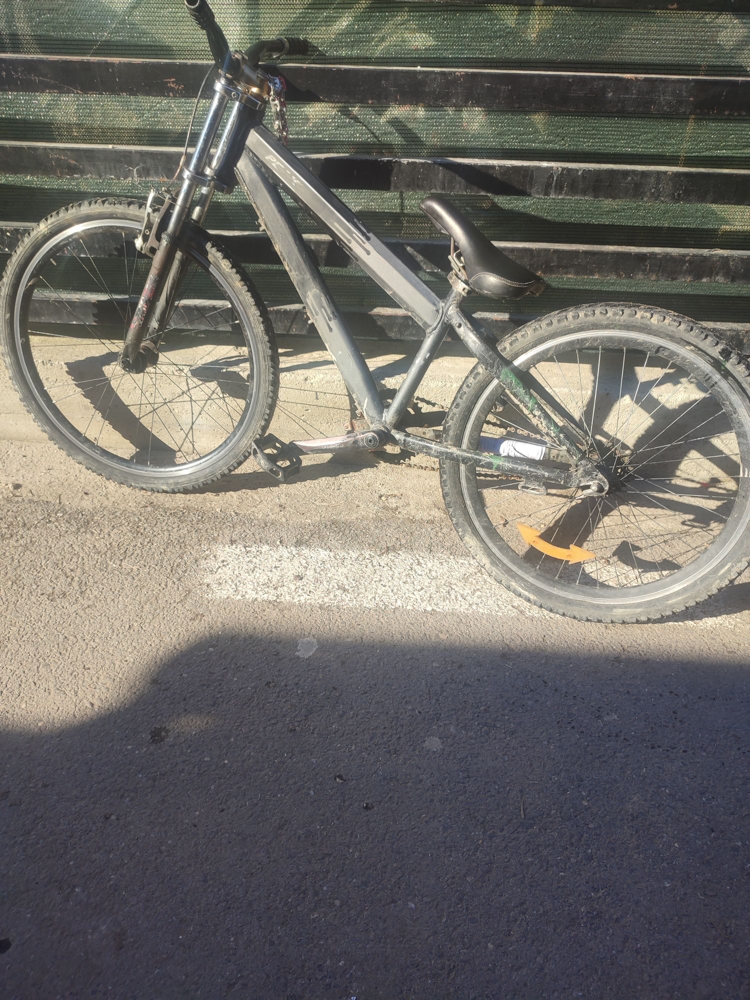 Vând sau schimb cu trotinetă electrica , bicicleta