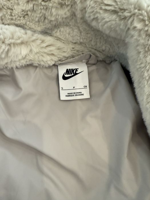 Спортно яке Nike