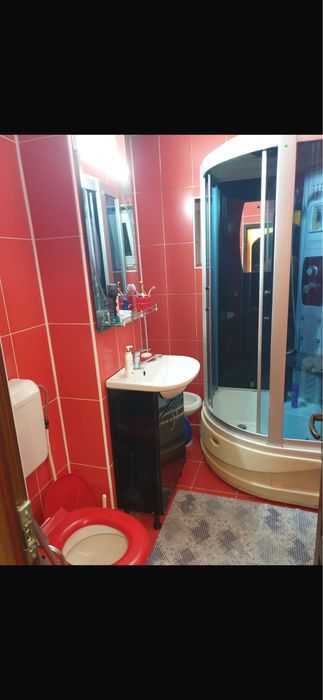 Vand apartament doua camere