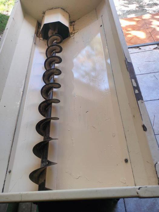 Desciorchinător struguri