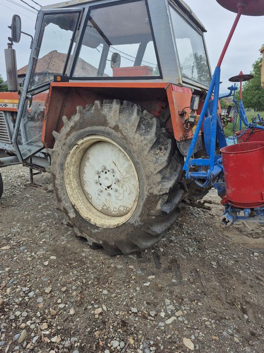 Tractor Ursus C385 (85CP)