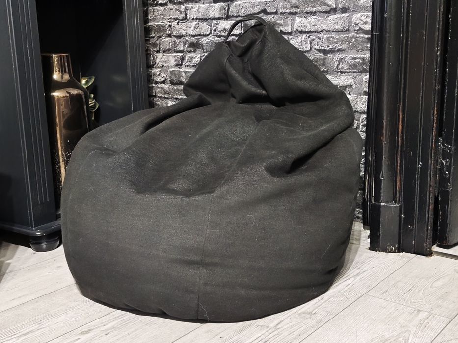 Bean bag stofă neagră, superpreț: 130 lei