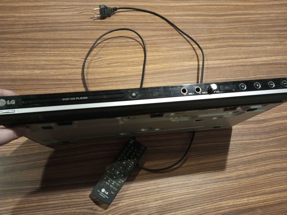 Продам DVD на запчасти, 2 штуки