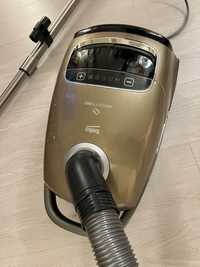 Aspirator Beko 3.5l, 800w