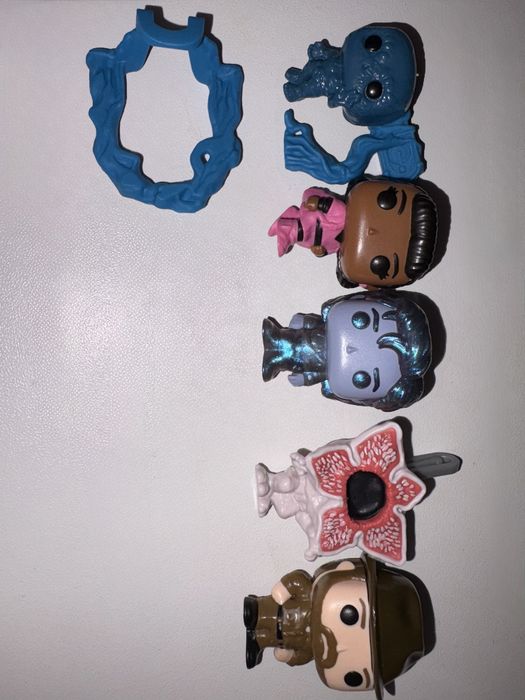 Фигруки от киндер джой Stranger things