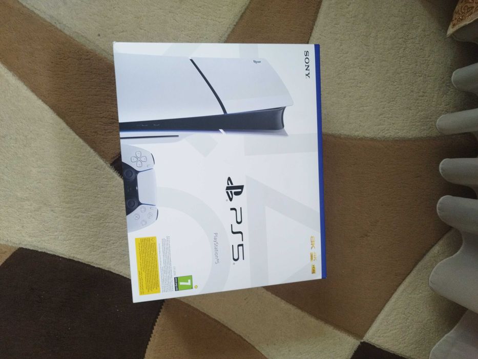 PS 5 плюс 6 игри и гаранция