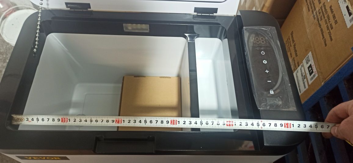 Хладилник фризер на 12v 24v и 220v