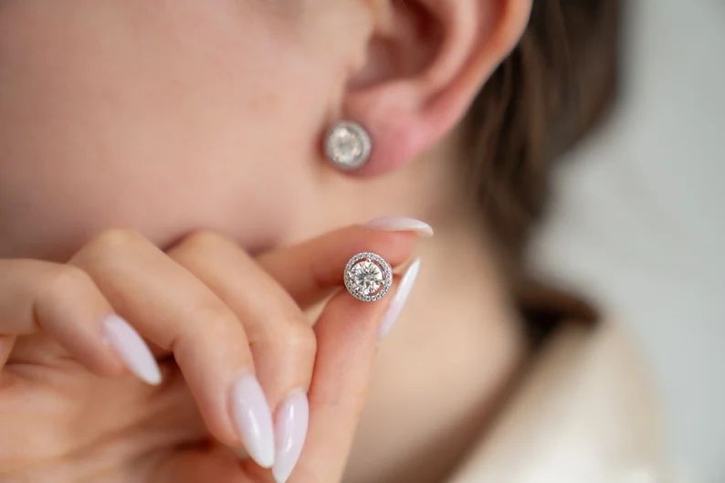 Cercei rotunzi 2 CT cu moissanite