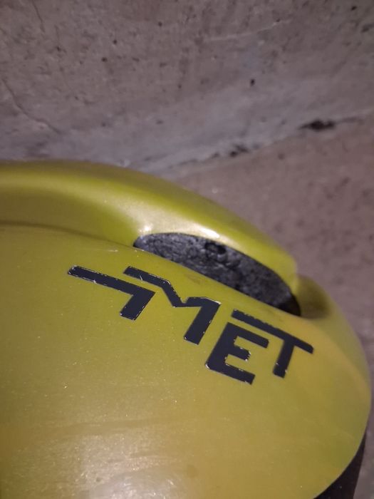 Каска и седалка за велосипед