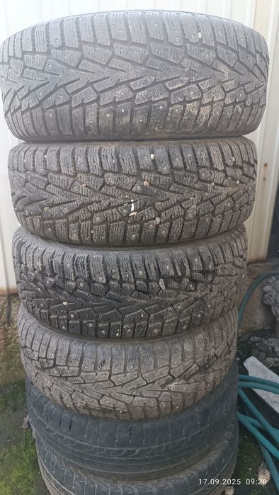 Продам резину зима в отличном состоянии почти новая качество отличное