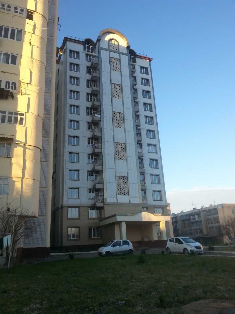 Продается  4-х комнатная квартира своя в районе Чиланзар, Алгоритм