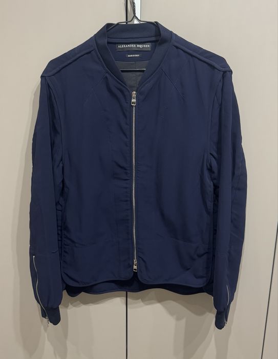 Мъжки спортно-елегантен костюм Alexander Mcqueen