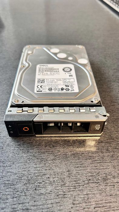 DELL 1TB 7.2K RPM SATA 6Gbps 512n 3.5in Hot-plug Hard Drive