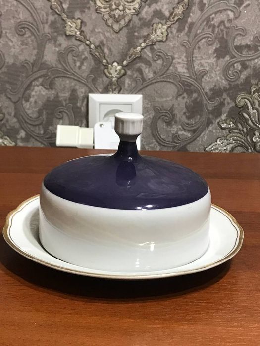 Маслёнки от сервизов.