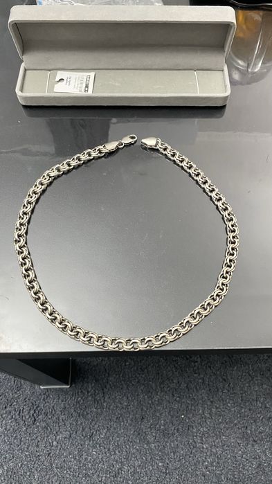 Продам цепочку серебреную