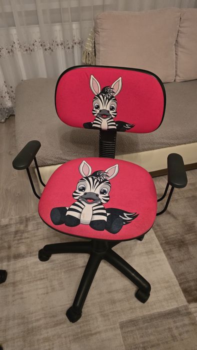 Vand scaun birou pentru copii