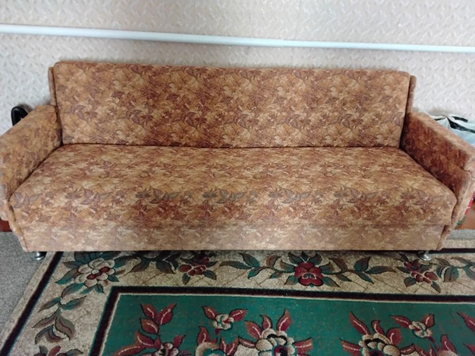 Продам б/у диван-книжка