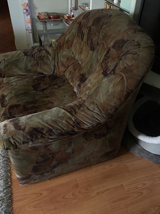 Vand foroliu culoare inchisa