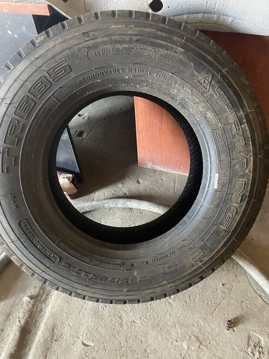 Продам покрышку от трала.