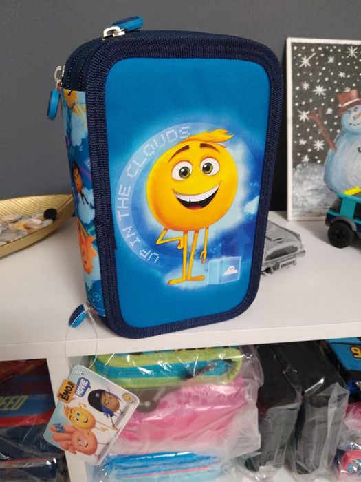 Penar pentru fete neechipat cu 3 fermoare