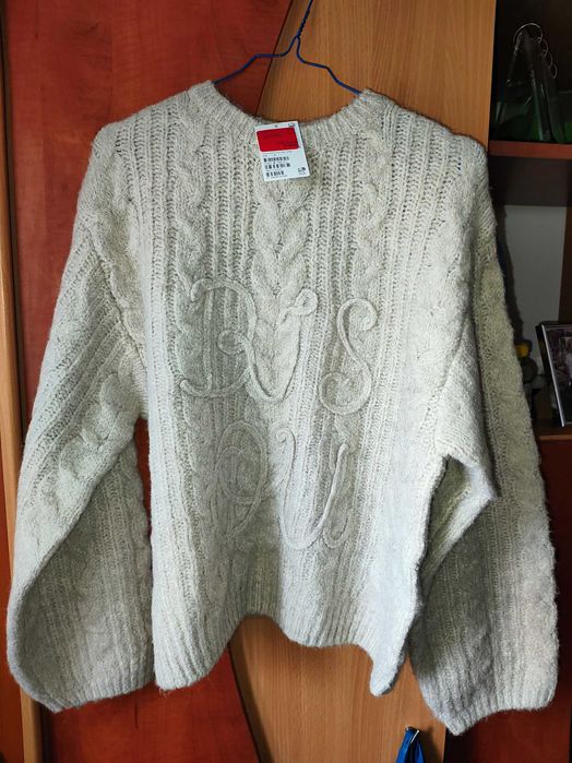 Pluovor H&M dama S eticheta