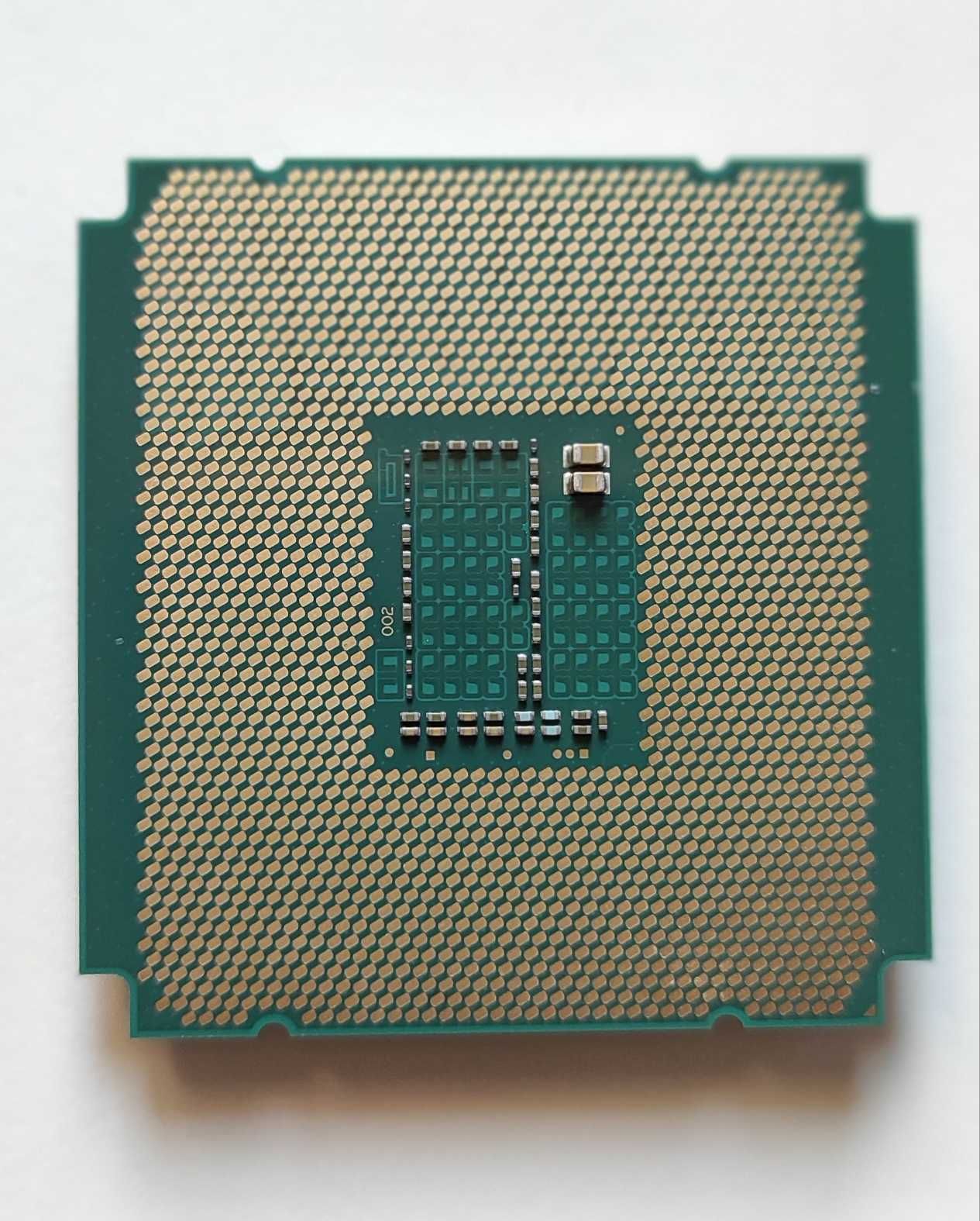 Procesor Intel Xeon E5-2698v3