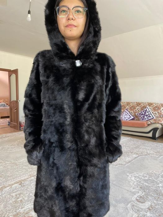 Продам срочно Шуба Норкова. Цена договорная