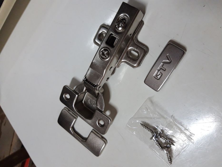 Balamale aplicate GTV cu amortizor încorporat cu CLIPS +capace mascare