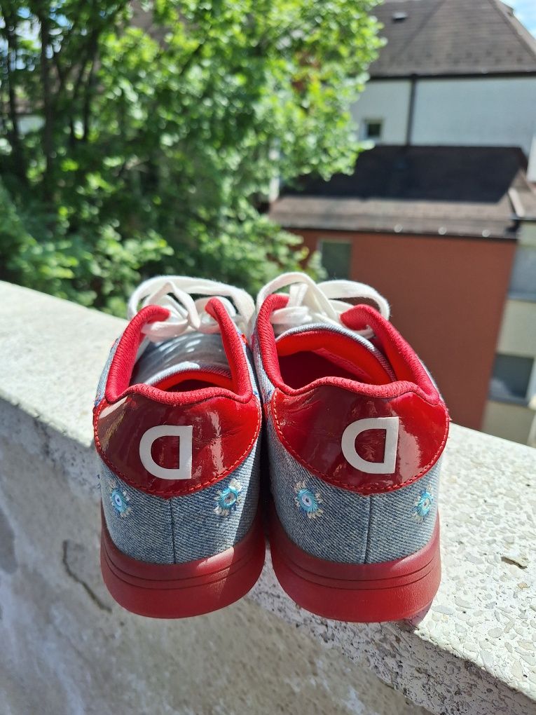 Дамски маратонки Desigual