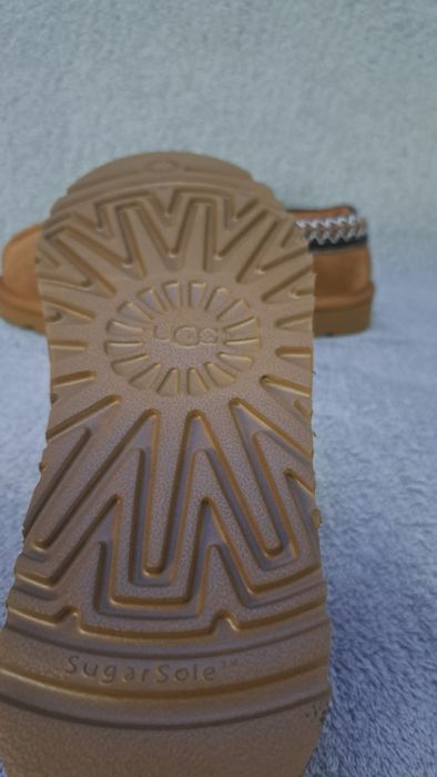 UGG Tasman nepurtati