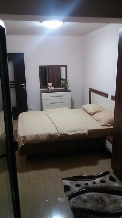 Inchiriez apartament