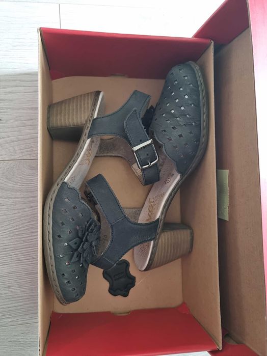 Немски обувки Rieker естествена кожа. Антистрес ходило.