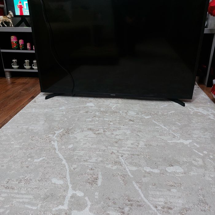 Продам  телевизор.