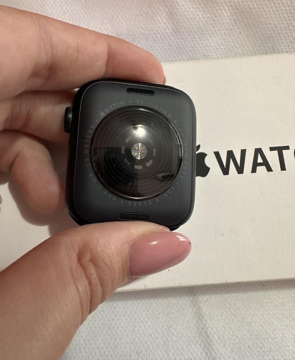 Apple watch SE (Gen 2) -44mm Midnight aluminium, sport Band (M/L),GPS